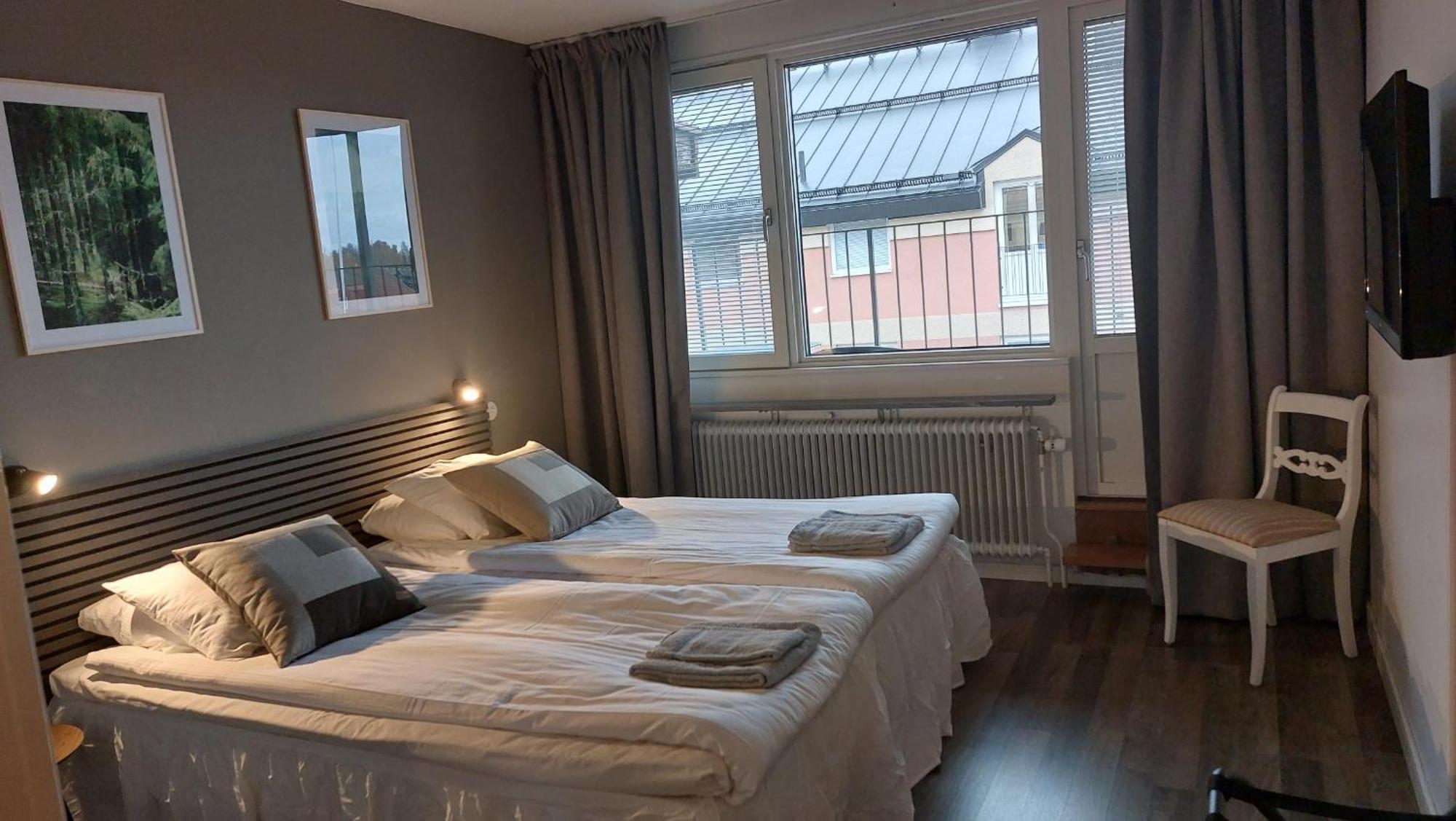 Hotel Bishops Arms Mora Luaran gambar