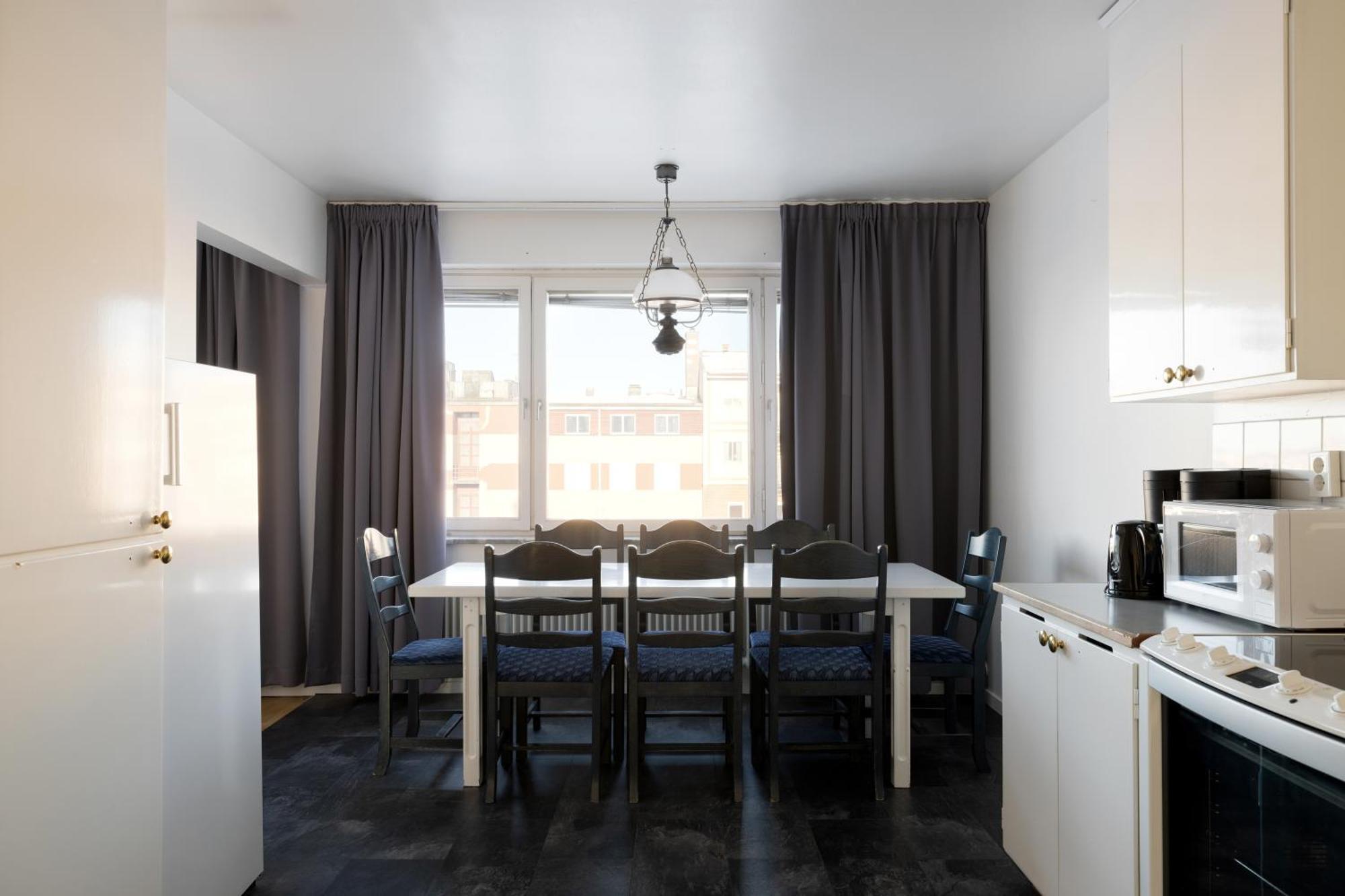 Hotel Bishops Arms Mora Bilik gambar