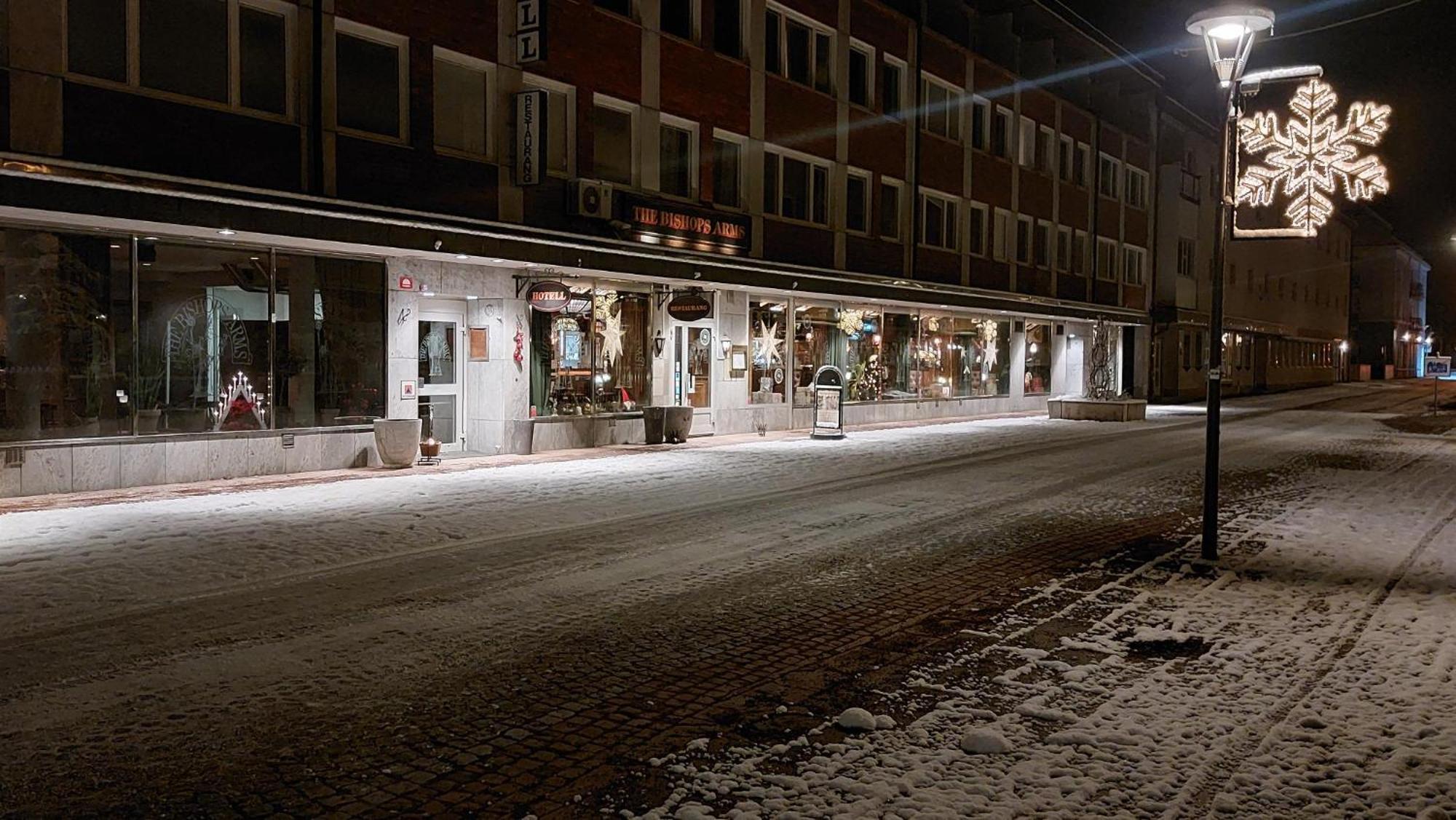 Hotel Bishops Arms Mora Luaran gambar