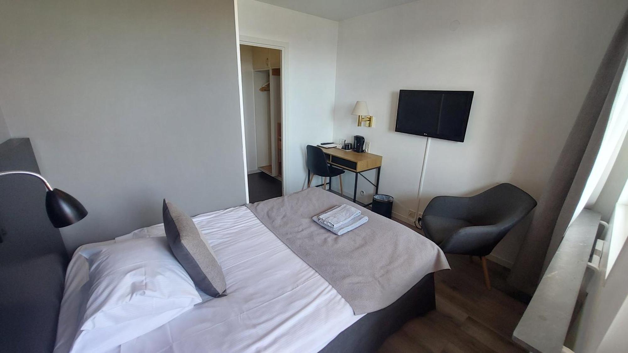 Hotel Bishops Arms Mora Luaran gambar